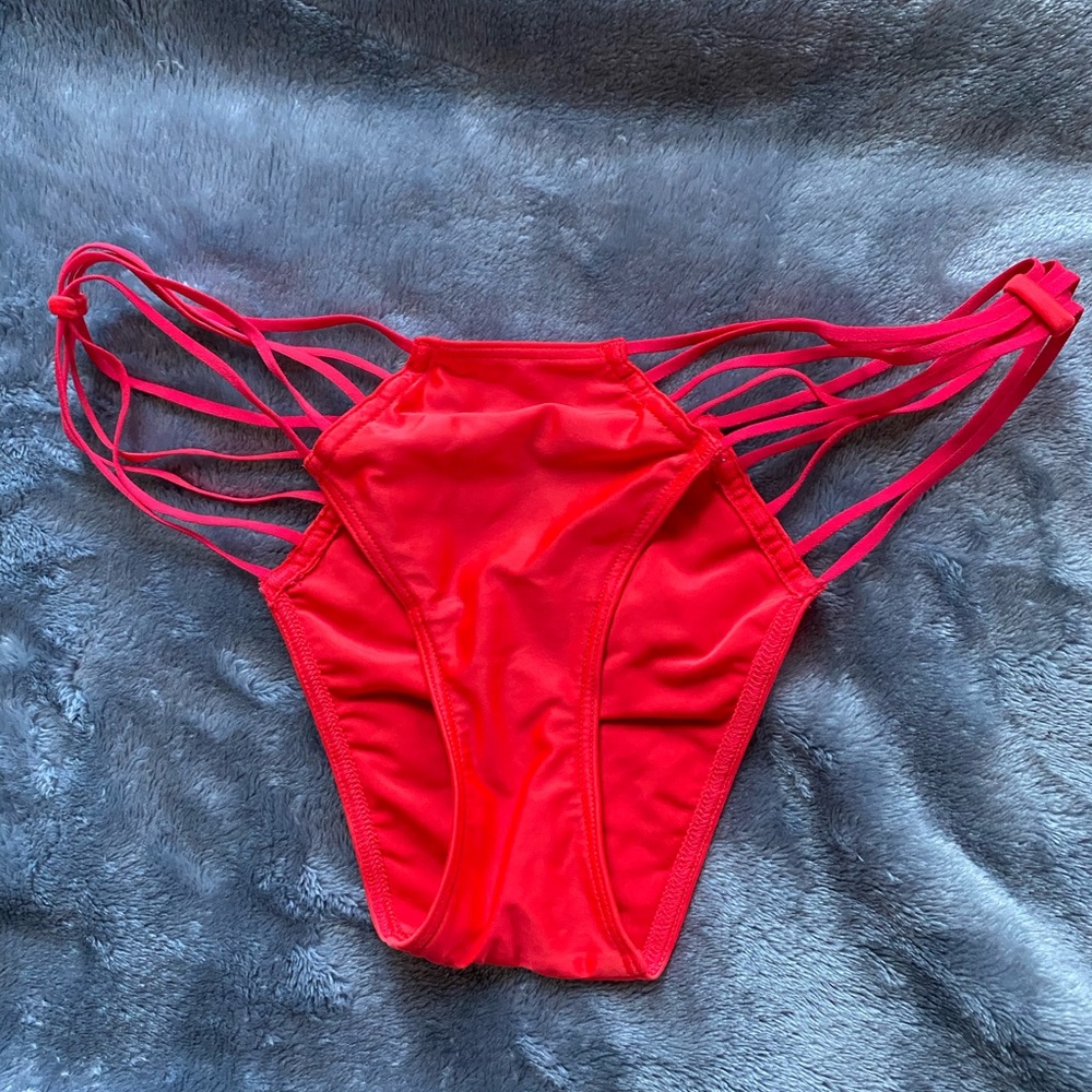 NWOT Victoria Secret String Cheekster Small